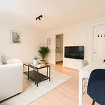 Twin Flat 2nd Floor Centre - Norwegians Minimum Age 25 برغن