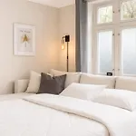 شقة Twin Flat 2nd Floor Centre - Norwegians Minimum Age 25 *