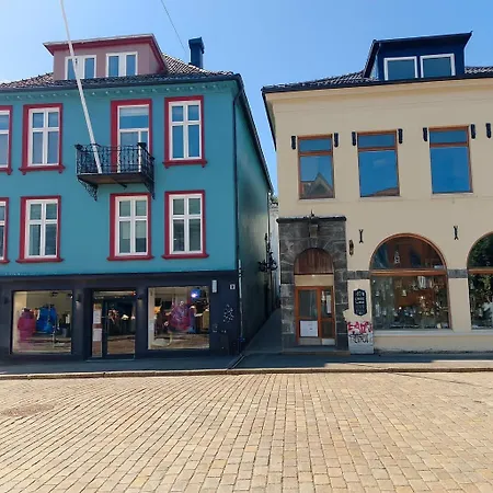 Twin Flat 2nd Floor Centre - Norwegians Minimum Age 25 * Bergen